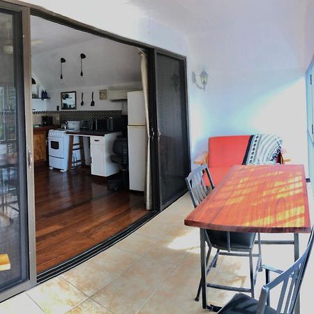 Cockatoo Studio Apartments Мануел Антонио Екстериор снимка